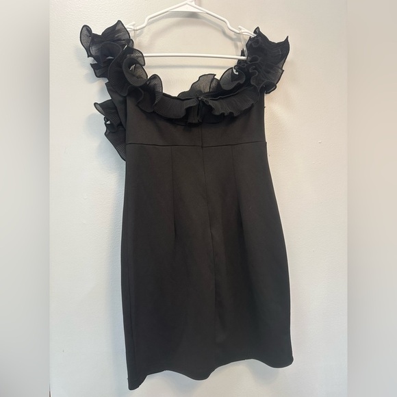 Alamar Elegant Black Knitwear - Picture 2 of 7